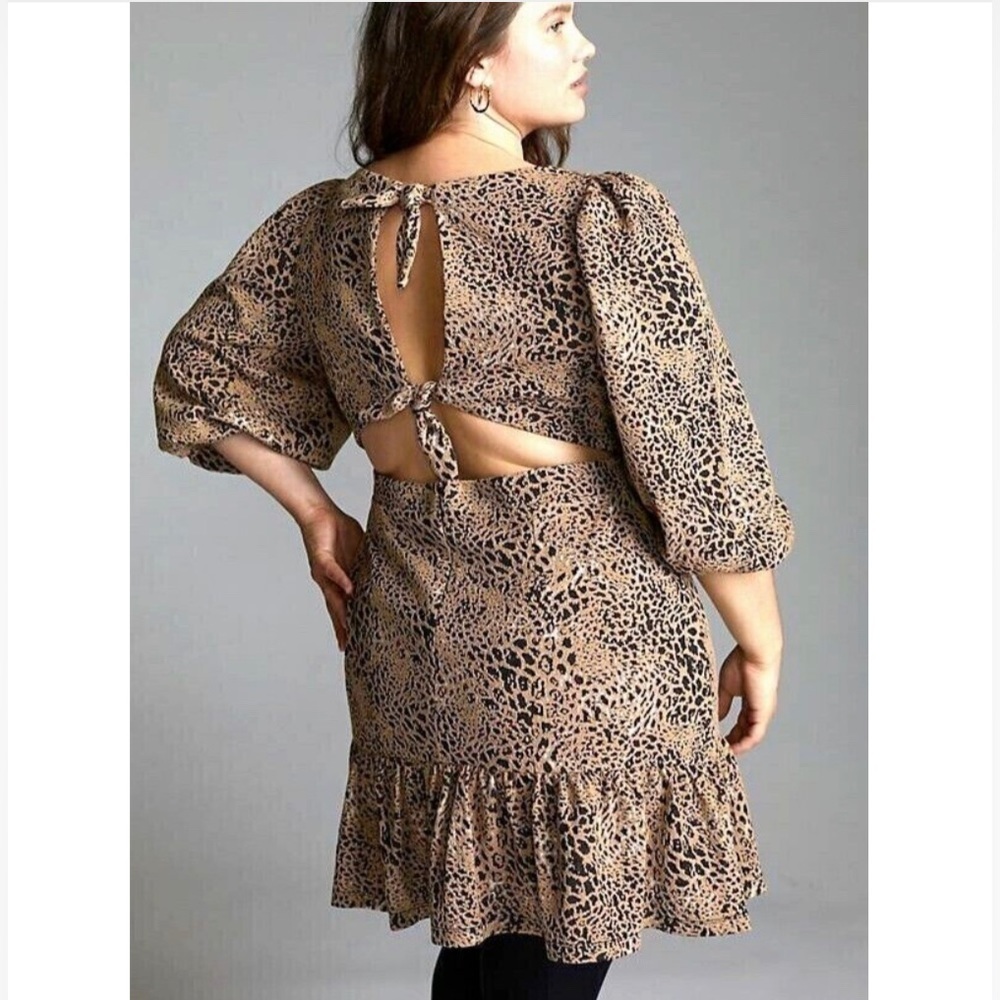 Anthropologie Maeve 16 Knit Cut-Out Mini Dress in Leopard Print Open‎ Back